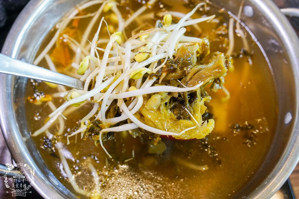 高雄[玖玖香一品鍋火鍋吃到飽]60種以上選擇只要498元還不收服務費!鮮美蛤蜊鍋超人氣推薦!