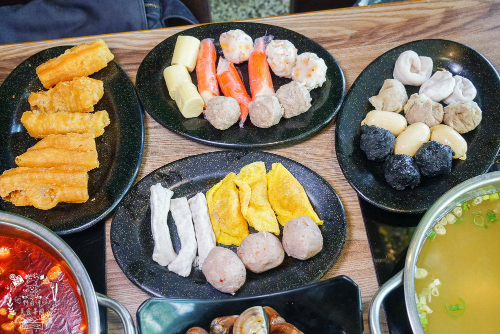 高雄[玖玖香一品鍋火鍋吃到飽]60種以上選擇只要498元還不收服務費!鮮美蛤蜊鍋超人氣推薦!