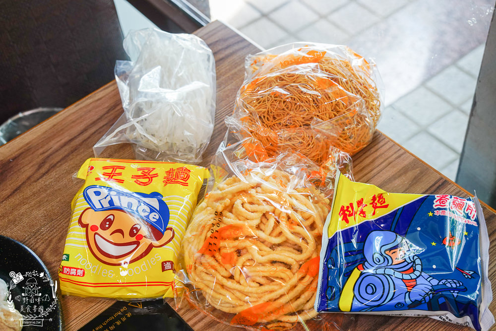 高雄[玖玖香一品鍋火鍋吃到飽]60種以上選擇只要498元還不收服務費!鮮美蛤蜊鍋超人氣推薦!