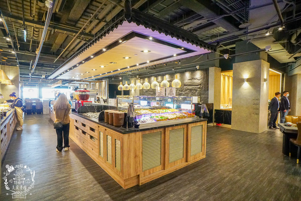 高雄[男前燒肉火烤兩吃吃到飽]泉成集團新品牌入駐夢時代!超霸氣88品自助吧最低688元起