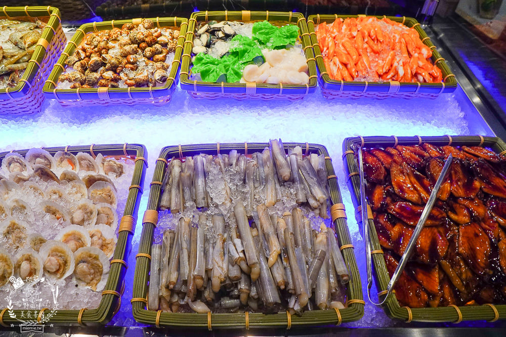 高雄[男前燒肉火烤兩吃吃到飽]泉成集團新品牌入駐夢時代!超霸氣88品自助吧最低688元起