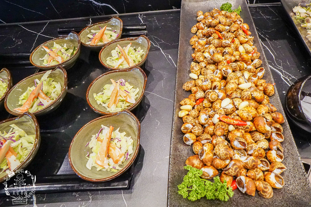 高雄[男前燒肉火烤兩吃吃到飽]泉成集團新品牌入駐夢時代!超霸氣88品自助吧最低688元起