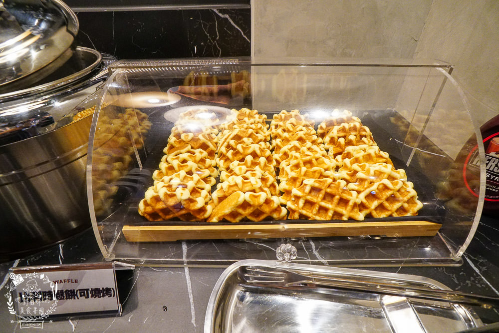 高雄[男前燒肉火烤兩吃吃到飽]泉成集團新品牌入駐夢時代!超霸氣88品自助吧最低688元起