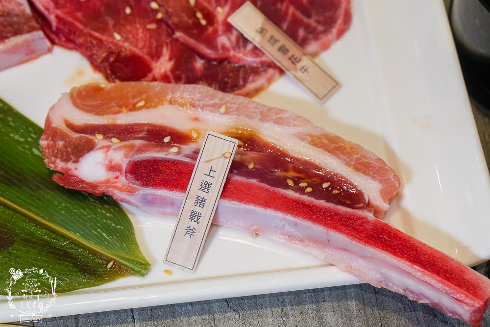 高雄[男前燒肉火烤兩吃吃到飽]泉成集團新品牌入駐夢時代!超霸氣88品自助吧最低688元起