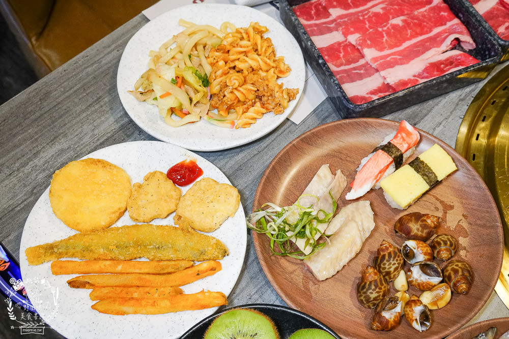 高雄[男前燒肉火烤兩吃吃到飽]泉成集團新品牌入駐夢時代!超霸氣88品自助吧最低688元起