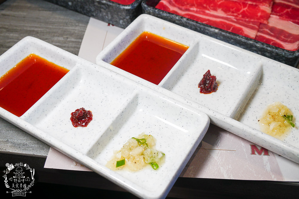 高雄[男前燒肉火烤兩吃吃到飽]泉成集團新品牌入駐夢時代!超霸氣88品自助吧最低688元起