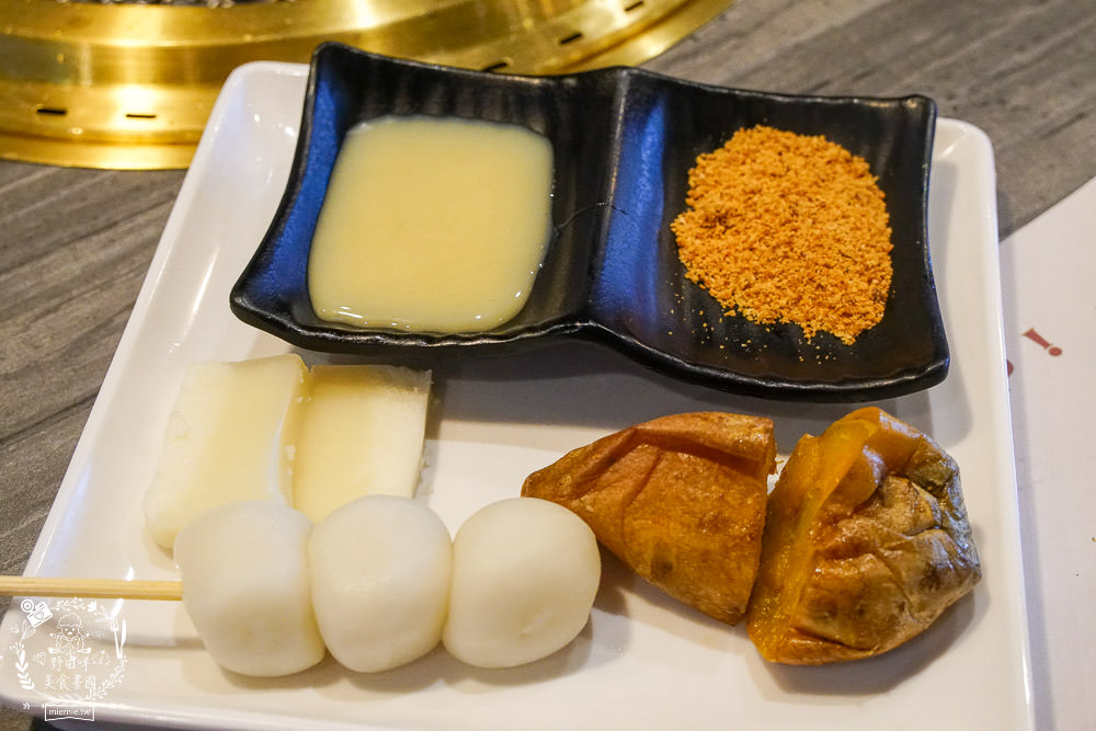 高雄[男前燒肉火烤兩吃吃到飽]泉成集團新品牌入駐夢時代!超霸氣88品自助吧最低688元起