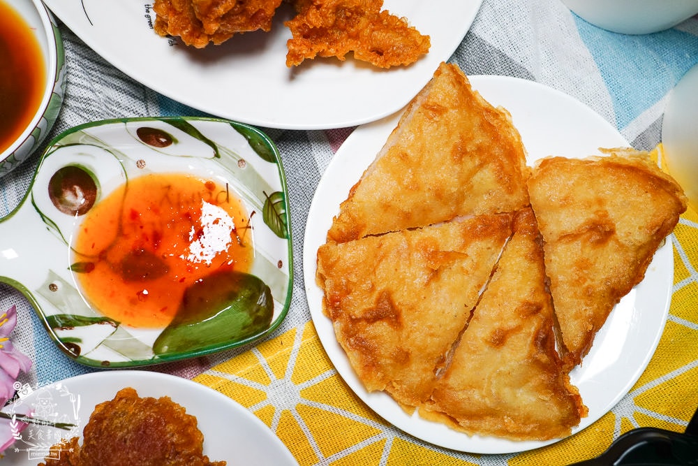 異食界E world 異國料理專賣|中韓日泰式料理一次擁有的特色便當店!山東正宗黃燜雞銷魂推薦!