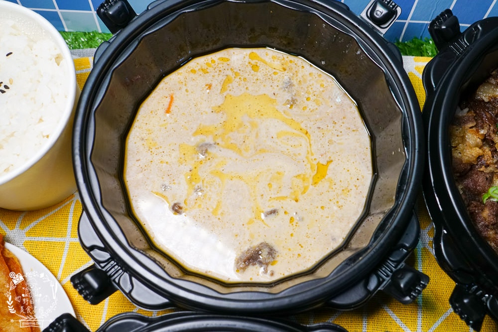 異食界E world 異國料理專賣|中韓日泰式料理一次擁有的特色便當店!山東正宗黃燜雞銷魂推薦!