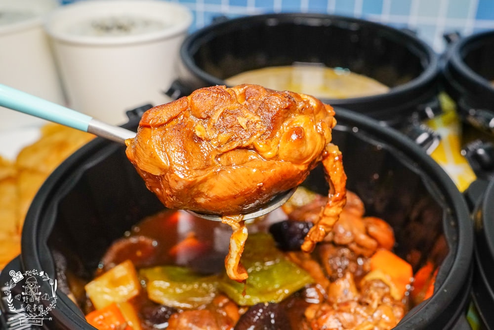 異食界E world 異國料理專賣|中韓日泰式料理一次擁有的特色便當店!山東正宗黃燜雞銷魂推薦!