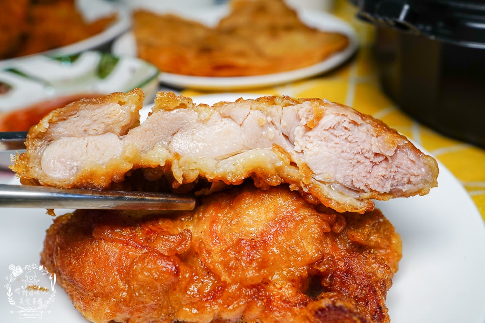 異食界E world 異國料理專賣|中韓日泰式料理一次擁有的特色便當店!山東正宗黃燜雞銷魂推薦!