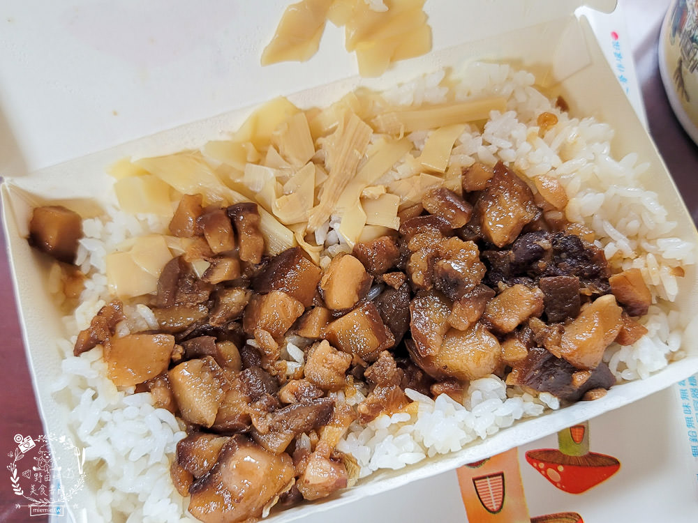 高雄[盧東港鮪魚飯湯]鳳山超人氣小吃!滿滿的鮪魚飯居然只要30元?多種海鮮的鮪魚飯湯只要50元?