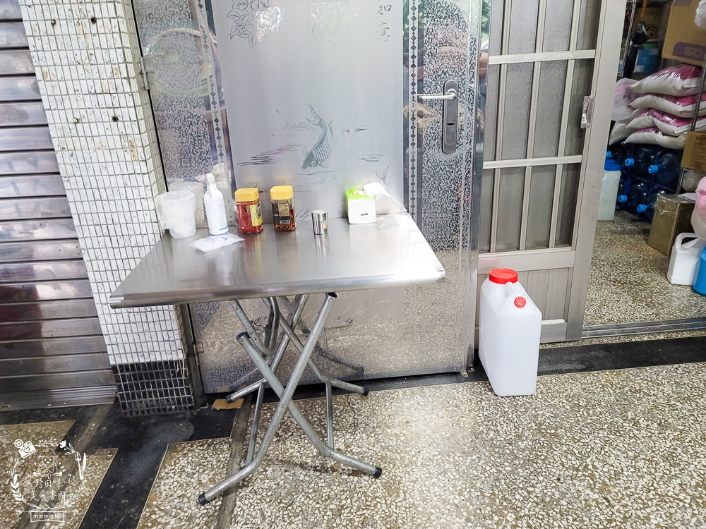 高雄[盧東港鮪魚飯湯]鳳山超人氣小吃!滿滿的鮪魚飯居然只要30元?多種海鮮的鮪魚飯湯只要50元?