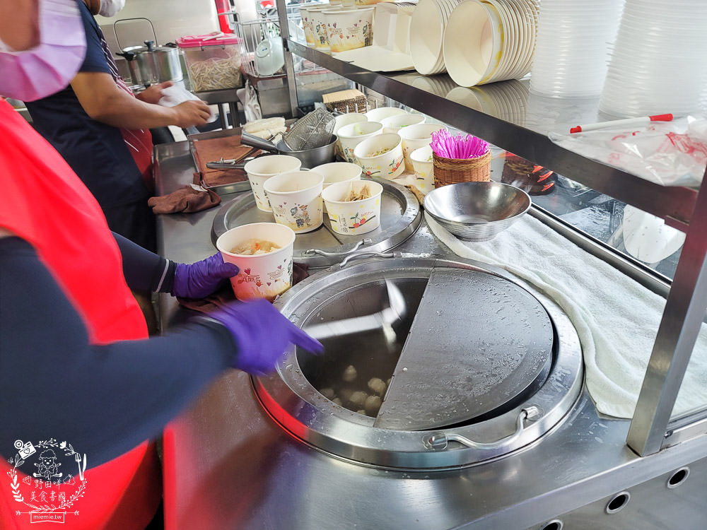 高雄[盧東港鮪魚飯湯]鳳山超人氣小吃!滿滿的鮪魚飯居然只要30元?多種海鮮的鮪魚飯湯只要50元?