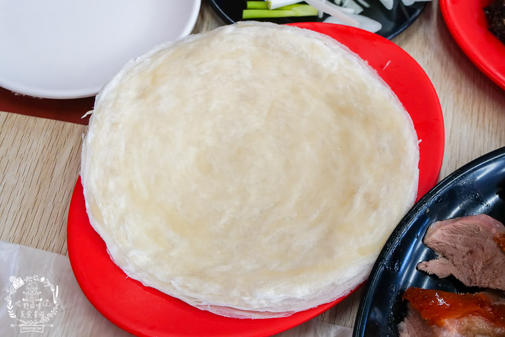高雄盧記烤鴨一鴨三吃!三十年的烤鴨真功夫!香酥鴨刷嘴超下酒!醬炒鴨骨居然炒鹹香酸菜? - 第48張圖 高雄盧記烤鴨一鴨三吃!三十年的烤鴨真功夫!香酥鴨刷嘴超下酒!醬炒鴨骨居然炒鹹香酸菜?