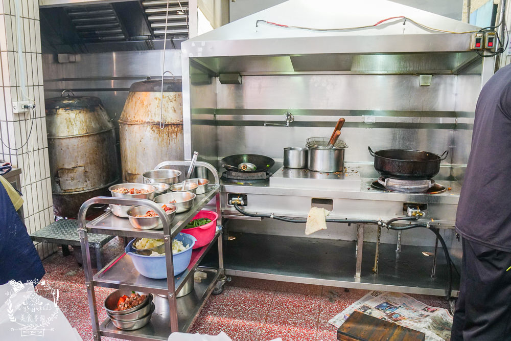 高雄[真佳味烤鴨]烤鴨三吃人氣推薦!手工餅皮厚實Q彈!闆娘超級親切預訂很方便!