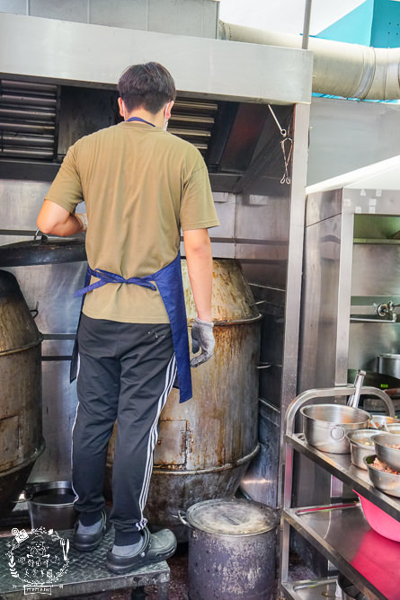 高雄[真佳味烤鴨]烤鴨三吃人氣推薦!手工餅皮厚實Q彈!闆娘超級親切預訂很方便!