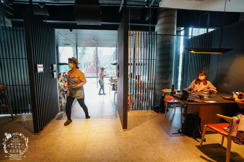 高雄碳佐麻里時代店|假日人潮爆滿座無虛席的絕美水上燒肉餐廳!燒肉生魚片丼飯應有盡有 - 第10張圖 高雄碳佐麻里時代店|假日人潮爆滿座無虛席的絕美水上燒肉餐廳!燒肉生魚片丼飯應有盡有