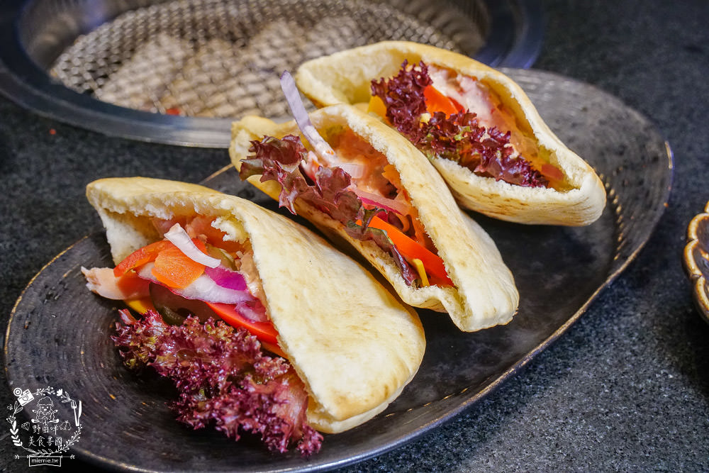 高雄碳佐麻里時代店|假日人潮爆滿座無虛席的絕美水上燒肉餐廳!燒肉生魚片丼飯應有盡有 - 第39張圖 高雄碳佐麻里時代店|假日人潮爆滿座無虛席的絕美水上燒肉餐廳!燒肉生魚片丼飯應有盡有