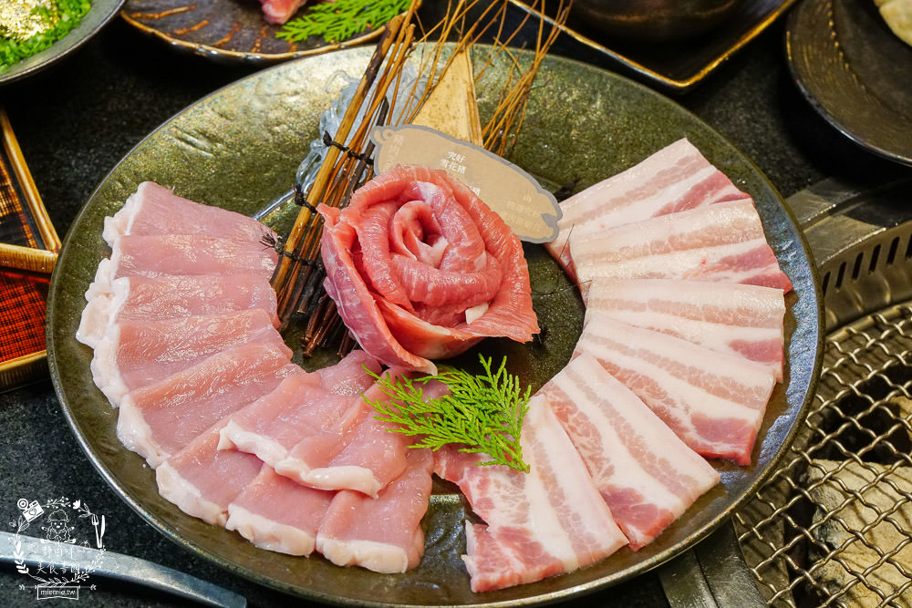 高雄碳佐麻里時代店|假日人潮爆滿座無虛席的絕美水上燒肉餐廳!燒肉生魚片丼飯應有盡有 - 第33張圖 高雄碳佐麻里時代店|假日人潮爆滿座無虛席的絕美水上燒肉餐廳!燒肉生魚片丼飯應有盡有