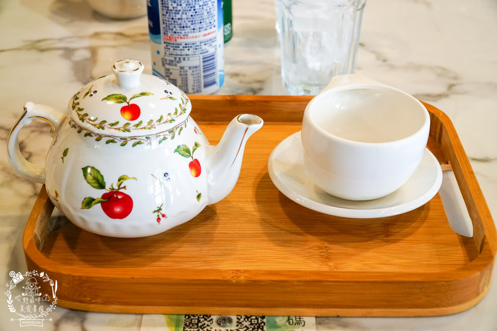 秋樂主義貓咪跑跑咖啡廳Kitty Running|台中超萌Q的貓咪咖啡廳!超多貓咪陪你玩翻天!