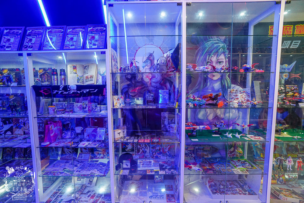 高雄[科學小飛俠海底秘密基地]全台唯一科學小飛俠博物館!日本柏青哥機台+好玩cosplay