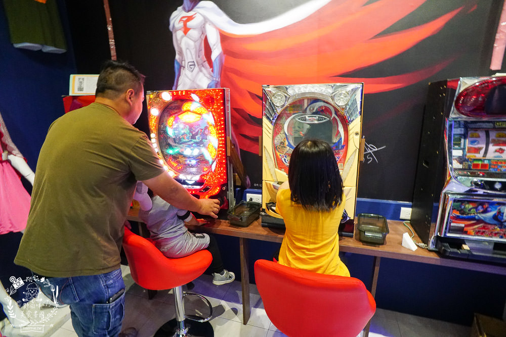 高雄[科學小飛俠海底秘密基地]全台唯一科學小飛俠博物館!日本柏青哥機台+好玩cosplay