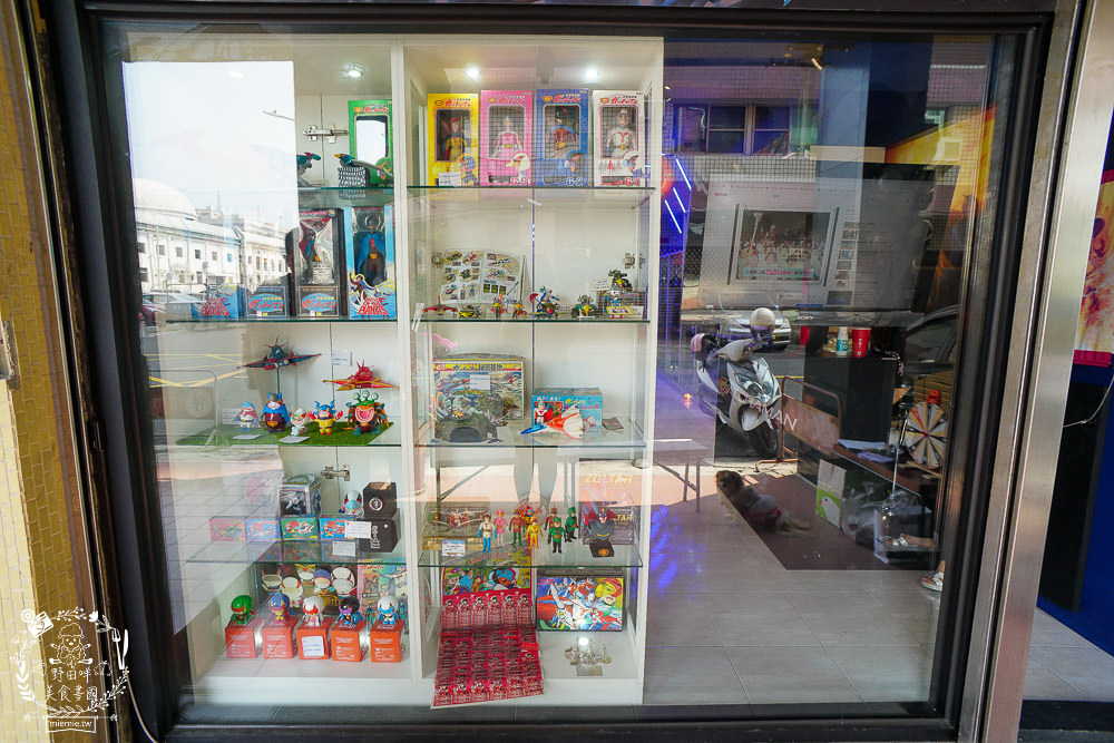 高雄[科學小飛俠海底秘密基地]全台唯一科學小飛俠博物館!日本柏青哥機台+好玩cosplay