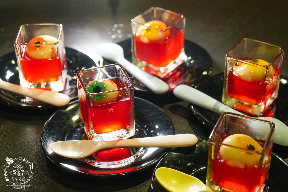 高雄[秘燒-時尚岩燒牛排]在舌尖舞動的牛排!海陸套餐千元有找!