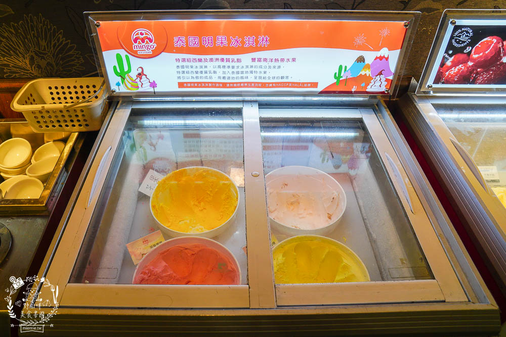 秘町無煙炭火燒肉民族店|高雄人超愛的燒烤吃到飽!燒肉和牛生魚片吃到飽?居然有美國進口藍寶石葡萄?