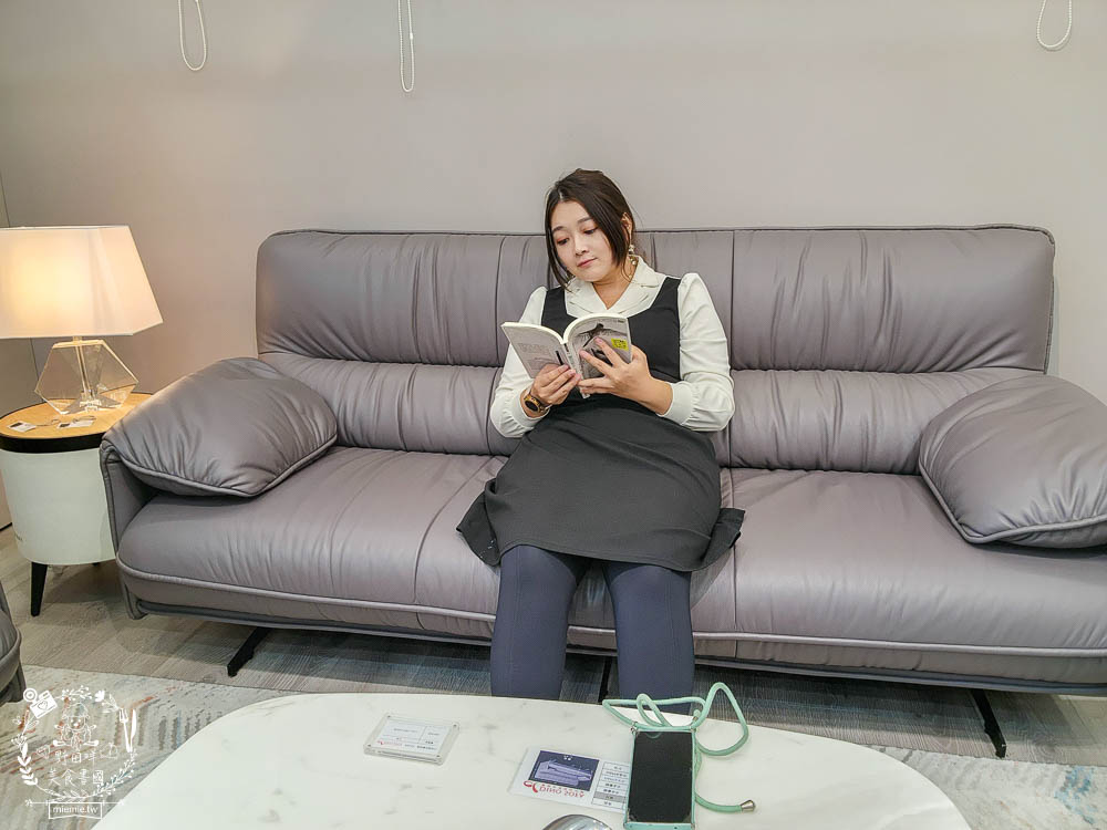 台南沙發推薦!第諾沙發設計大師高品質又充滿時尚感的客製化沙發工廠!沙發還佛心提供十年保固?