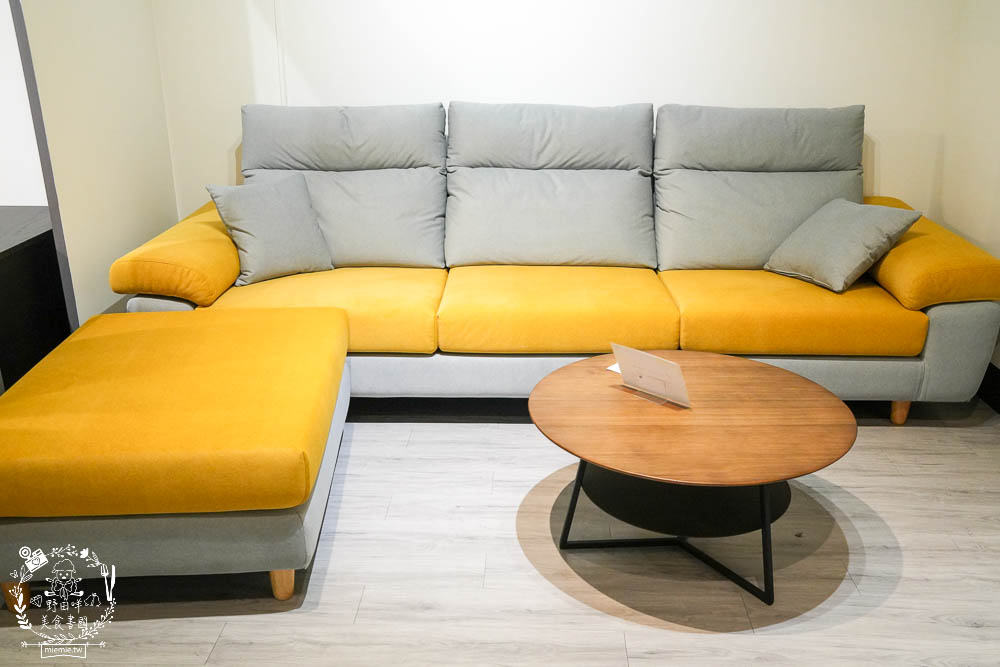 台南沙發推薦!第諾沙發設計大師高品質又充滿時尚感的客製化沙發工廠!沙發還佛心提供十年保固?
