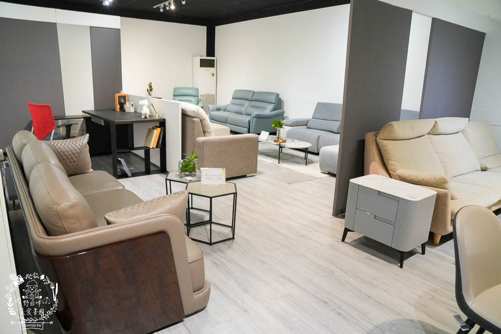 台南沙發推薦!第諾沙發設計大師高品質又充滿時尚感的客製化沙發工廠!沙發還佛心提供十年保固?