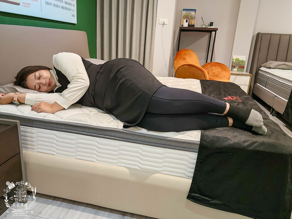 台南沙發推薦!第諾沙發設計大師高品質又充滿時尚感的客製化沙發工廠!沙發還佛心提供十年保固?