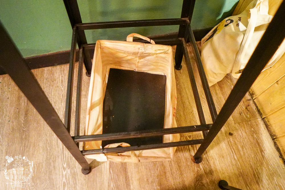 高雄[築田日式創意料理居酒屋]醬漬鮭魚卵丼超人氣銷魂必點!滿滿的鮭魚卵多到看不見米飯?