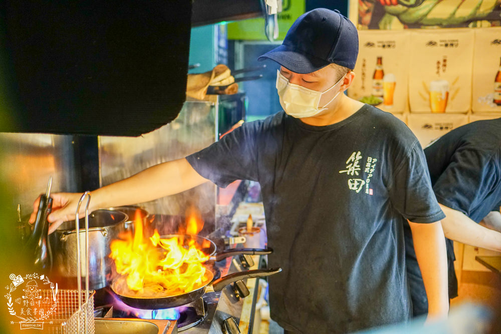 高雄[築田日式創意料理居酒屋]醬漬鮭魚卵丼超人氣銷魂必點!滿滿的鮭魚卵多到看不見米飯?