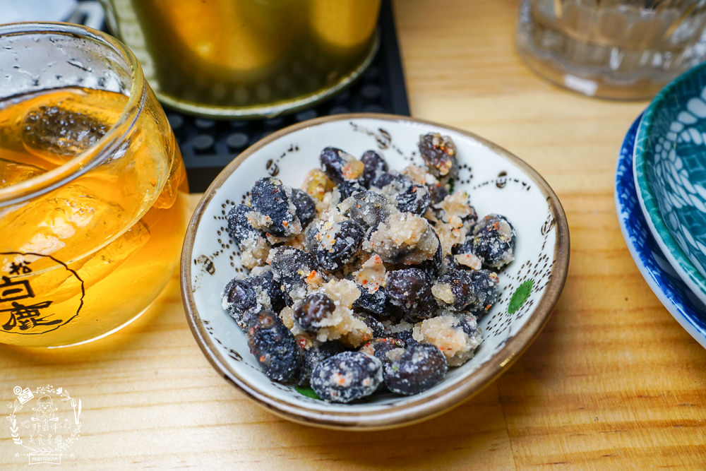 高雄[築田日式創意料理居酒屋]醬漬鮭魚卵丼超人氣銷魂必點!滿滿的鮭魚卵多到看不見米飯?