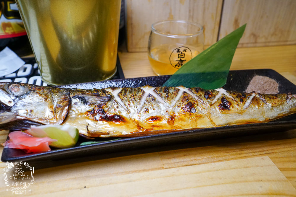 高雄[築田日式創意料理居酒屋]醬漬鮭魚卵丼超人氣銷魂必點!滿滿的鮭魚卵多到看不見米飯?