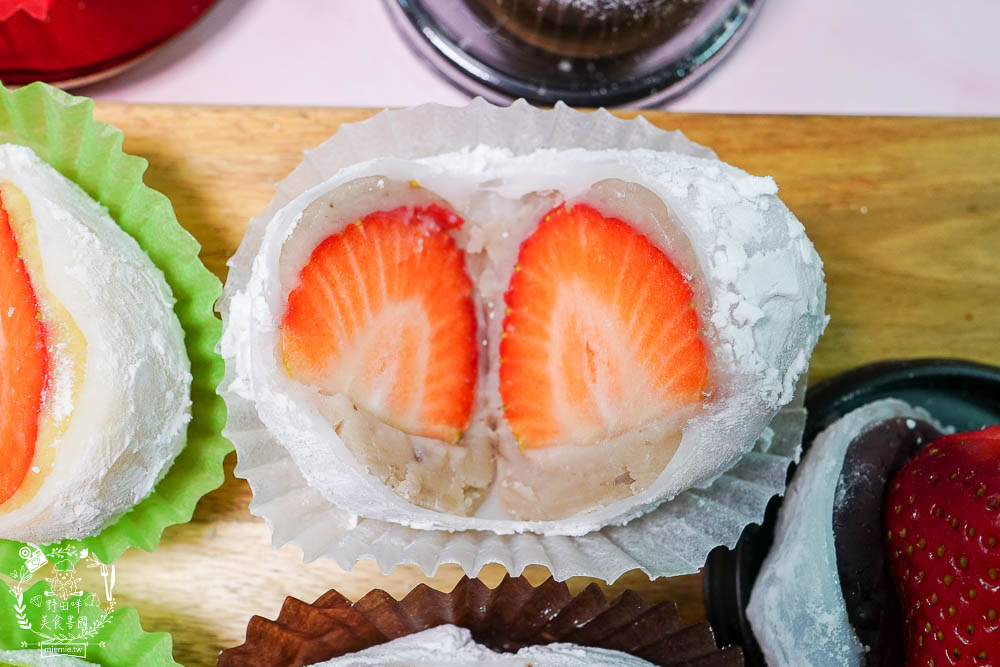 高雄[紅斗泥草莓大福]限定三個月的超吸睛的人氣檳榔草莓大福?口味繽紛的草莓大福+乳酪口味濃郁香甜