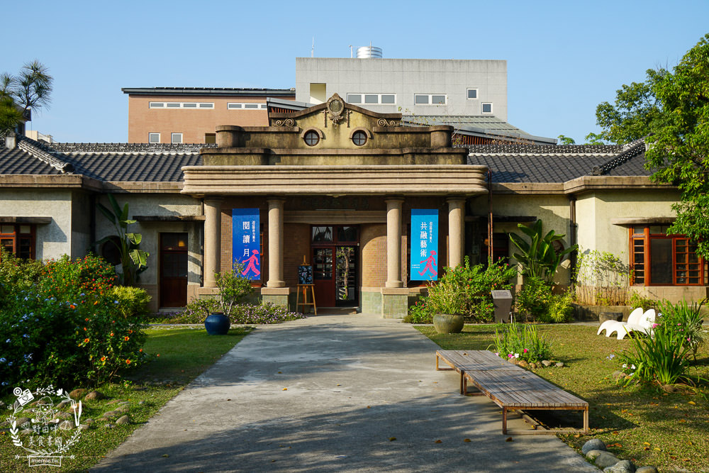 2025美濃花海|高雄色彩絢麗的繽紛浪漫花海!超好拍的七彩巨椅+兔兔藝術裝置!向日葵+百日草+大波斯菊等絢爛花海~