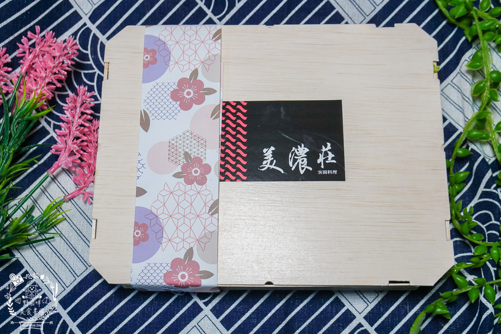 高雄[美濃莊餐廳]超澎湃客家特色料理，美濃創意合菜料理逛花海必吃！