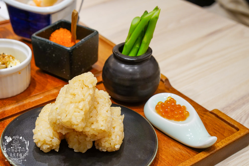 高雄[小泉聚場]超有趣DIY塞到炸開蝦手捲!石燒拌炒香氣濃郁迷人!