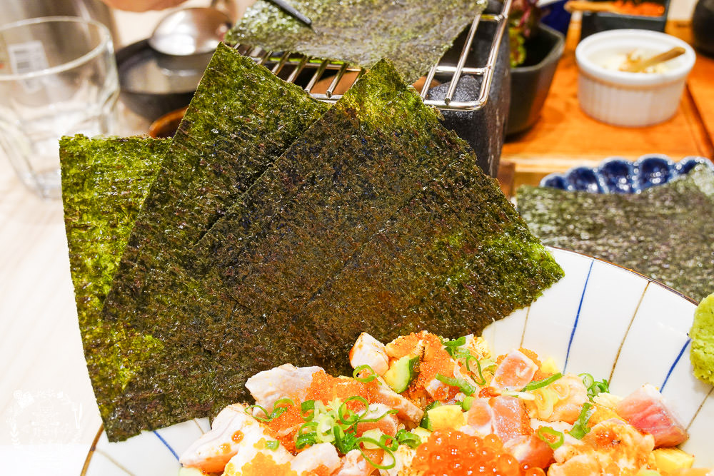 高雄[小泉聚場]超有趣DIY塞到炸開蝦手捲!石燒拌炒香氣濃郁迷人!