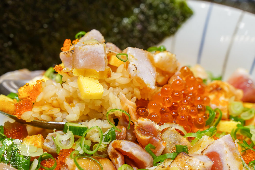 高雄[小泉聚場]超有趣DIY塞到炸開蝦手捲!石燒拌炒香氣濃郁迷人!