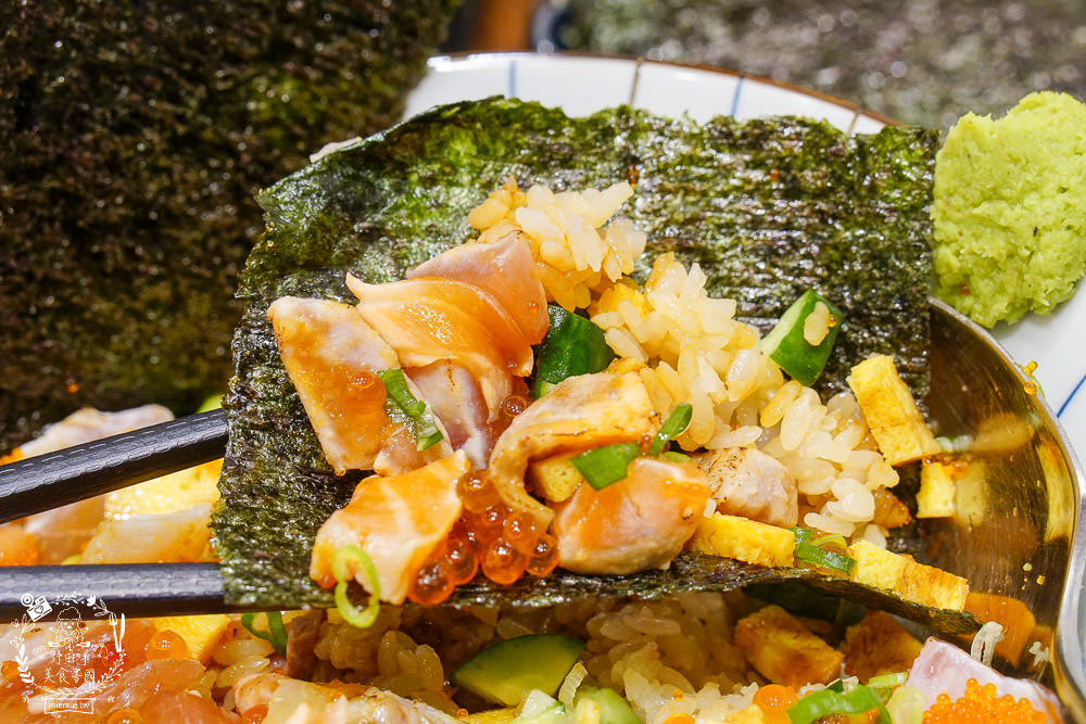 高雄[小泉聚場]超有趣DIY塞到炸開蝦手捲!石燒拌炒香氣濃郁迷人!