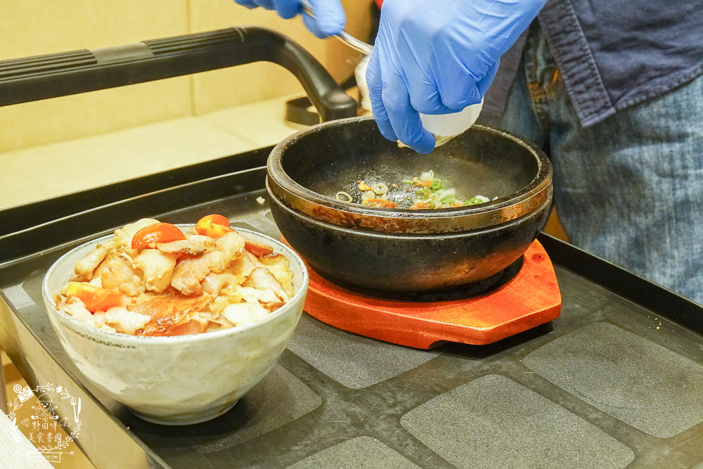 高雄[小泉聚場]超有趣DIY塞到炸開蝦手捲!石燒拌炒香氣濃郁迷人!