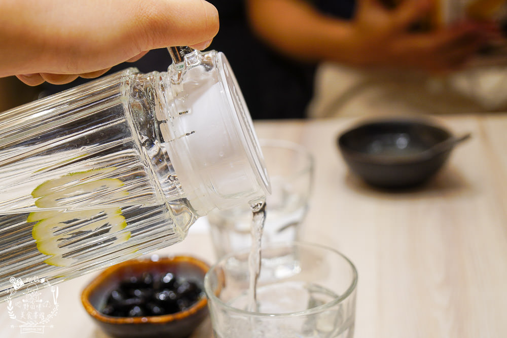 高雄[小泉聚場]超有趣DIY塞到炸開蝦手捲!石燒拌炒香氣濃郁迷人!