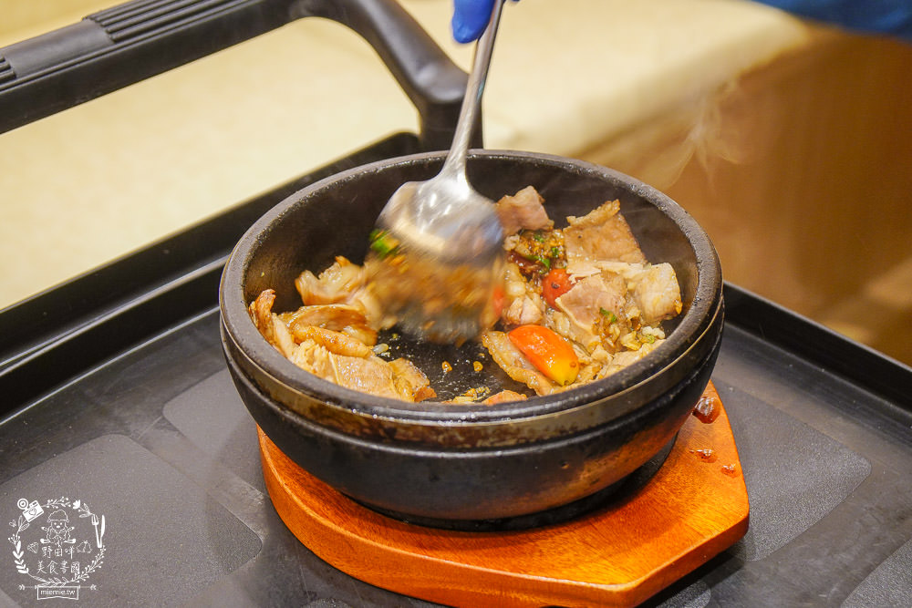 高雄[小泉聚場]超有趣DIY塞到炸開蝦手捲!石燒拌炒香氣濃郁迷人!