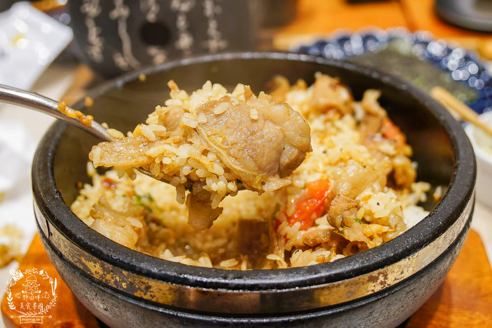 高雄[小泉聚場]超有趣DIY塞到炸開蝦手捲!石燒拌炒香氣濃郁迷人!