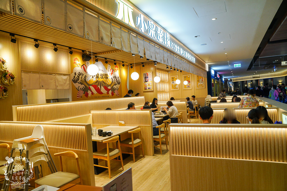 高雄[小泉聚場]超有趣DIY塞到炸開蝦手捲!石燒拌炒香氣濃郁迷人!